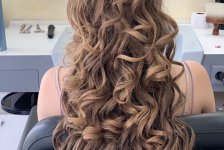 Festliche Frisur für Damen